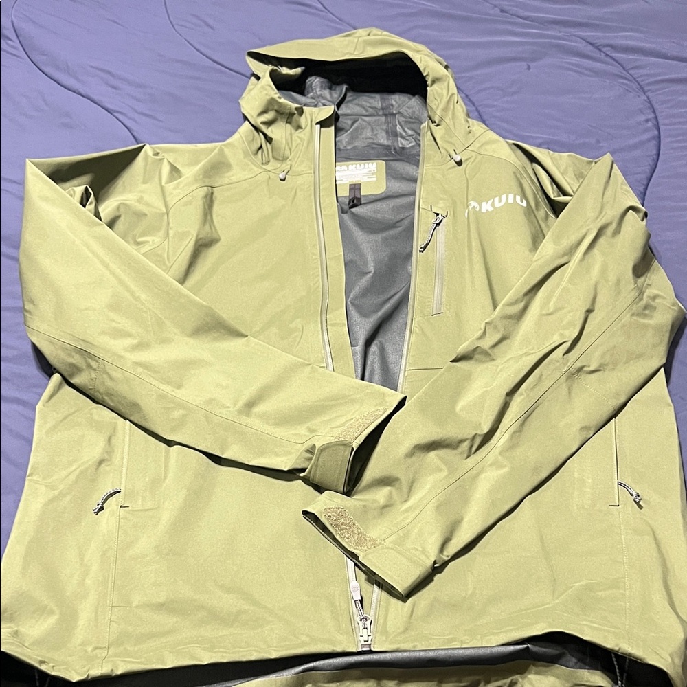 KUIU Kutana Storm Shell Jacket never worn size large